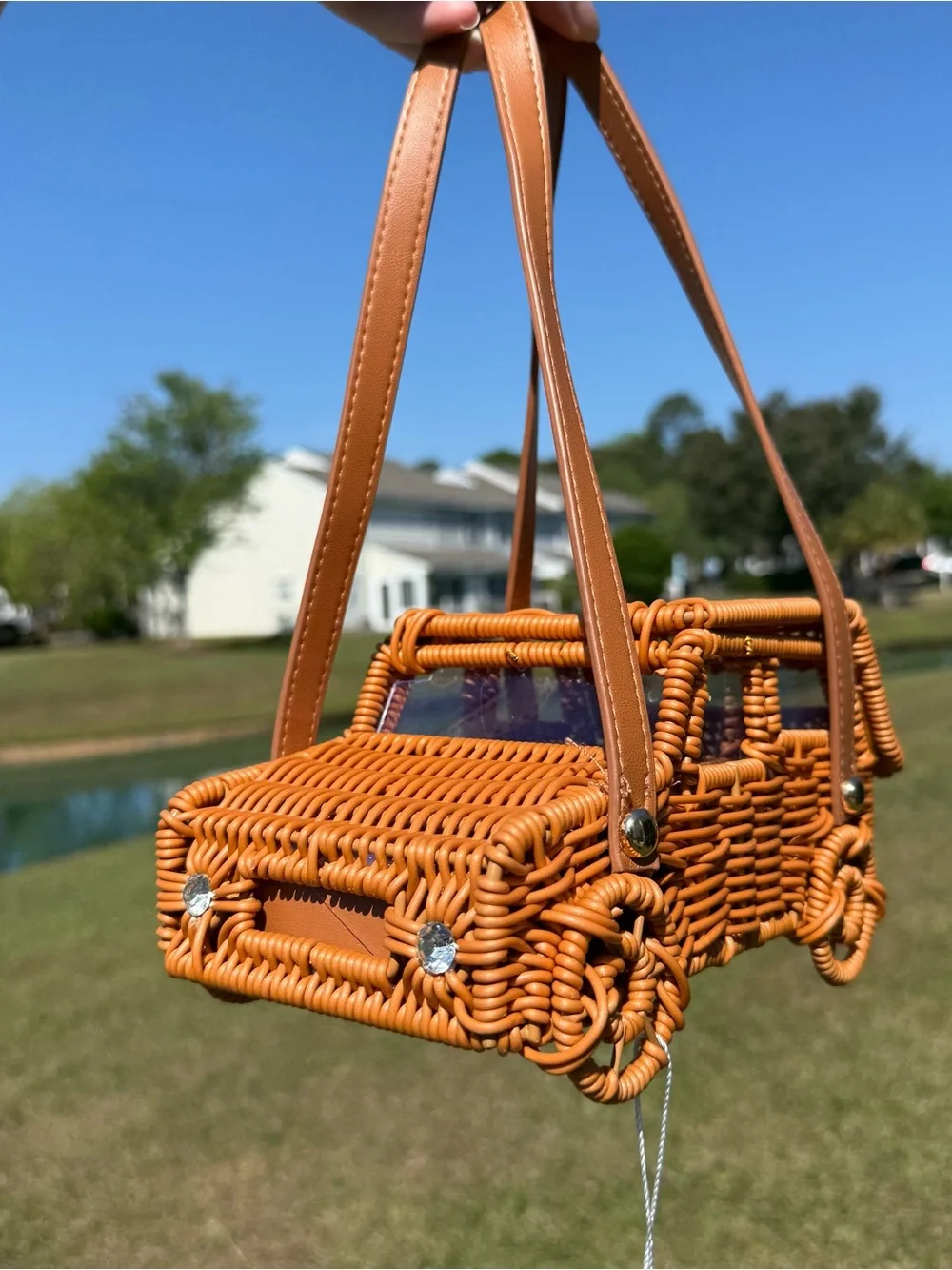 Tommy Bahama Wicker bag Novelty Bag in Cognac Brown summer vacation resort NWT - Picture 3 of 3